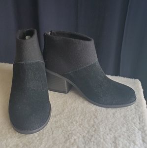 TOMS Lacy Booties